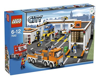 LEGO 7642 Garage