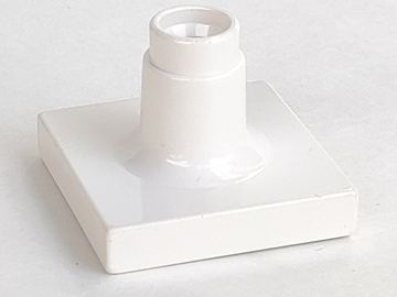 Duplo Sign Post Short in White