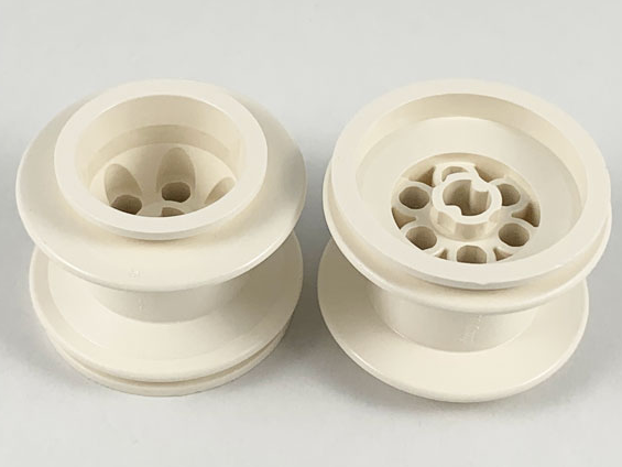 Wheel 43.2 x 28 Balloon Small in White