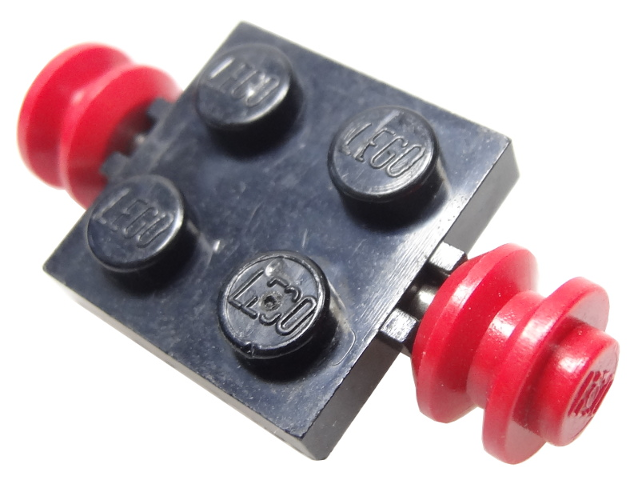 Plate Special 2 x 2 with Wheels Red in Black