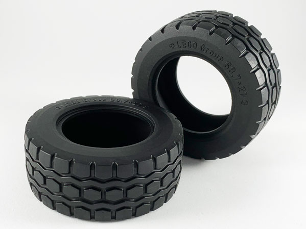 Tyre 68.7 x 27 S in Black