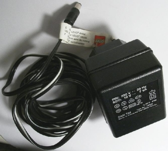 Electric Adapter / Transformer, 230V, Train Speed Regulator 9V (Continental European Type) in Black