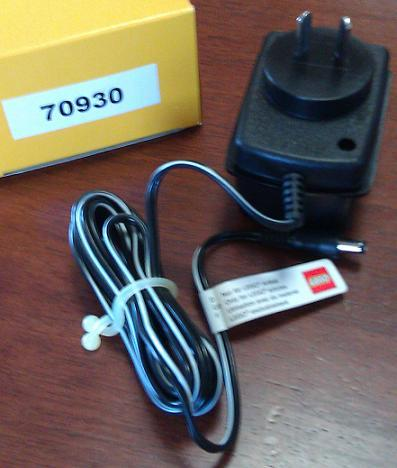 Electric Adapter / Transformer, 240V 50Hz, Train Speed Regulator 9V (Australia) in Black