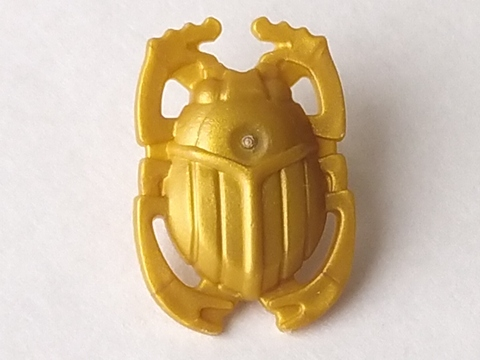 Shield Scarab in Pearl Gold