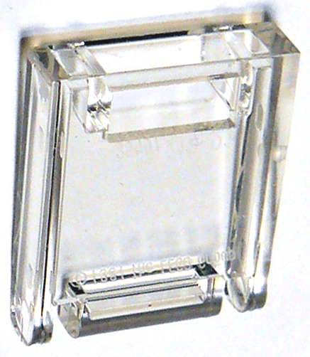 Box 2 x 2 x 2 Door with Slot in Trans-Clear