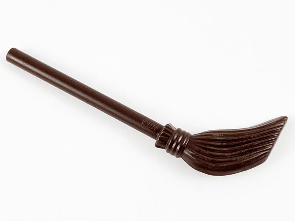 Equipment Brush / Broom in Dark Brown
