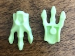 Ghost Effect Claws with Handle in Yellowish Green