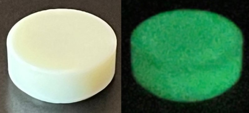 Tile Round 1 x 1 in Glow In Dark White