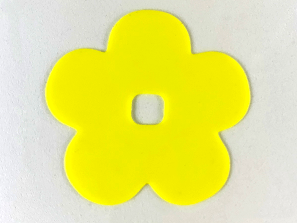 Clikits Icon Accent, Flower 5 3/4 x 5 3/4, 5 Petals in Trans-Yellow