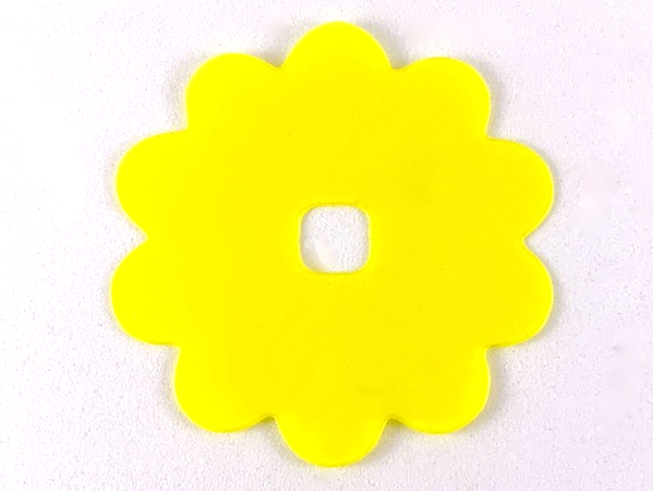 Clikits Icon Accent, Flower 5 3/8 x 5 3/8, 10 Petals in Trans-Yellow
