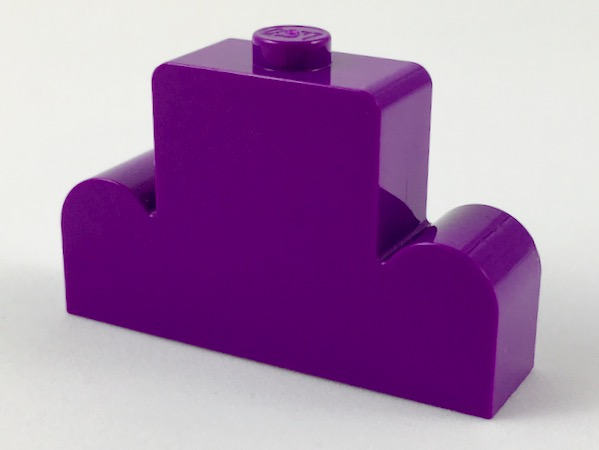 Brick Curved 1 x 4 x 2 Centre Stud Top in Purple
