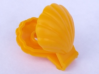 Animal, Clam [Type 1 - Continuous Scalloped Inner Lip] in Medium Orange