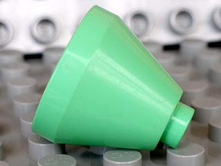 Duplo Cone 2 x 2 x 1 2/3 in Medium Green