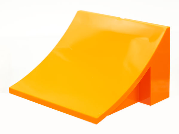 Brick Curved 8 x 8 x 4, Ramp in Orange