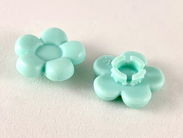 Clikits Icon, Flower 2 x 2 Small, 5 Petals with Pin [Frosted] in Aqua