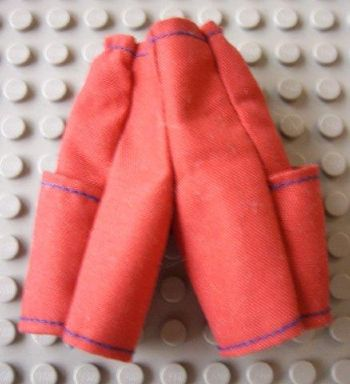Scala, Shorts in Red