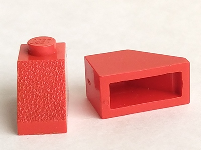 Brick Sloped 45° 2 x 1 without Bottom Pin in Red