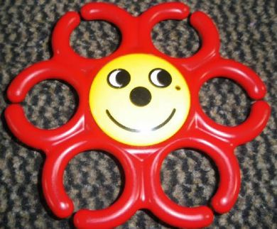 Primo Teether Chain Link Hexagonal with Yellow Center and Face print in Red