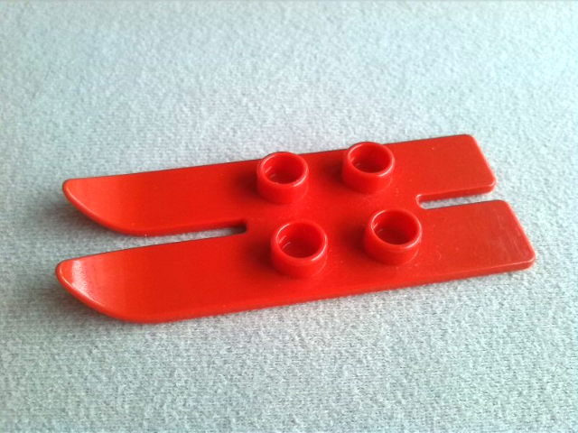 Duplo Skis in Red
