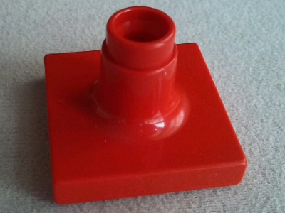 Duplo Sign Post Short in Red