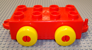 Quatro Car Base 2 x 4 with Hitches and 4 Yellow Wheels in Red