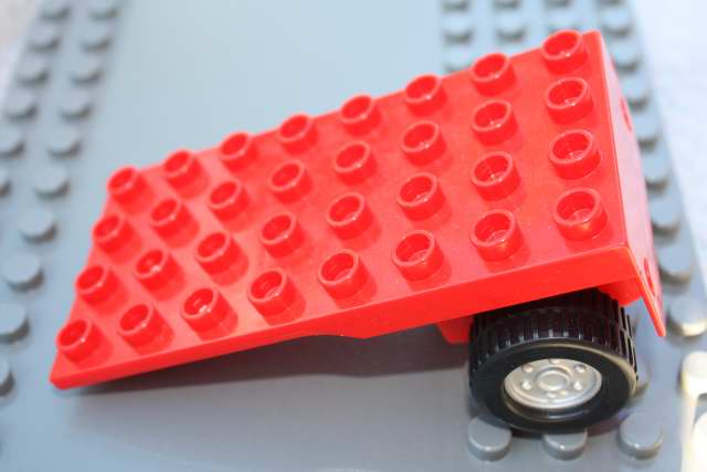 Duplo Flatbed Trailer 4 x 8 with Wheels (Packer) in Red