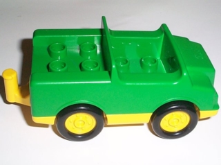Duplo Car with 2 x 2 Studs and Yellow Base and Hubs in Green