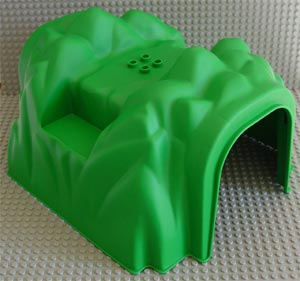 Duplo Mountain / Tunnel in Green