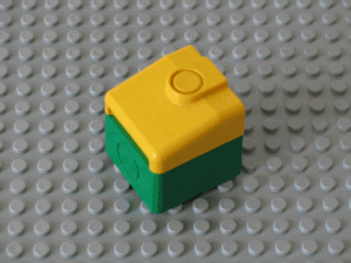 Duplo Train Cabin End with Yellow Top in Green