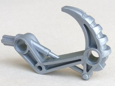 Large Figure Weapon, Claw Hook with Axle in Pearl Light Gray