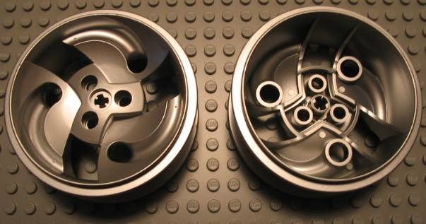 Wheel 81.6 x 34 ZR Three Spoke Swirl in Metallic Silver