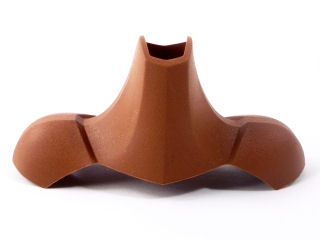 Large Figure Shoulder Cover in Reddish Brown