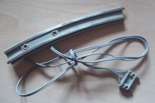 Train Track 12V Conducting Rail Curved with Connection Wire and Long Connector in Light Gray