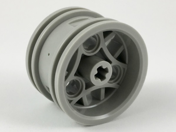 Wheel 30.4 x 20 with 3 Pinholes in Light Gray