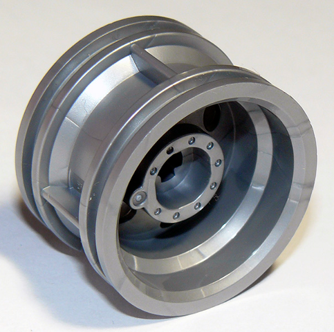 Wheel 30.4 x 20 without Pinholes, with Reinforced Rim in Flat Silver
