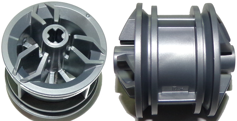 Wheel 30 x 20 with Center Axle Holes in Flat Silver