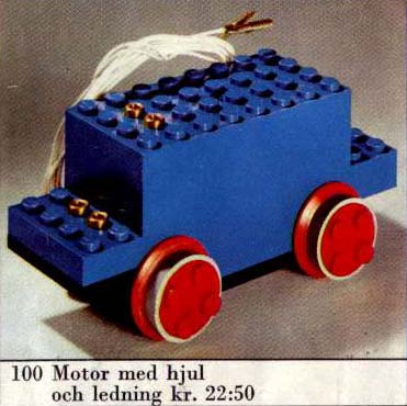 LEGO 100 4.5V Motor with Wheels (Small Version)