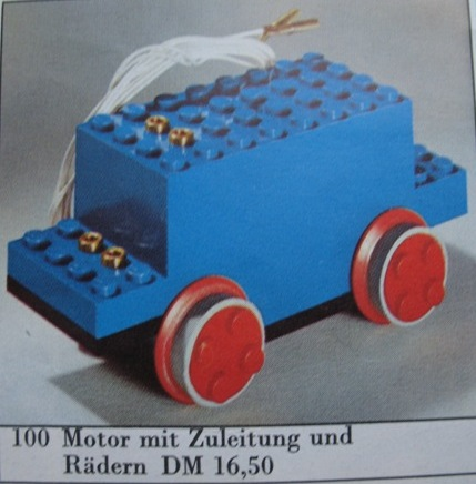 LEGO 100-2 4.5V Motor with Wheels (Large Version)