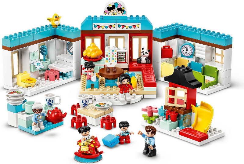 LEGO 10943 Happy Childhood Moments