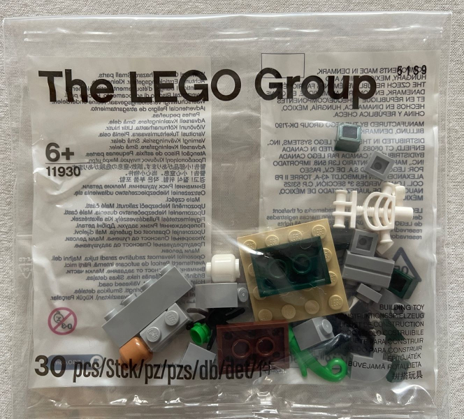 LEGO 11930 Parts for Book: Halloween Ideas polybag