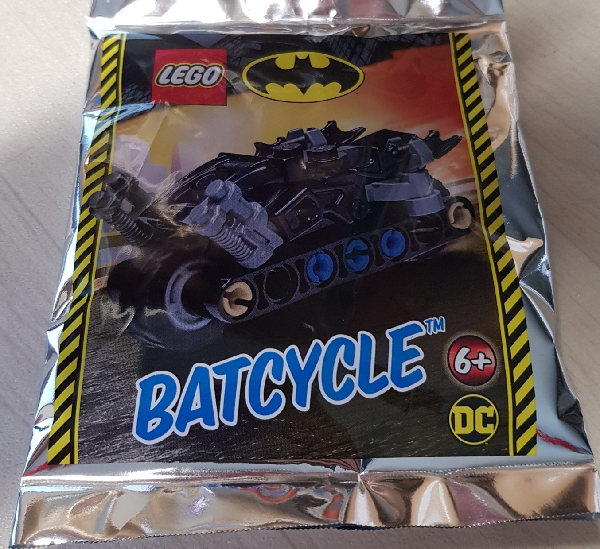LEGO 212222 Batcycle foil pack