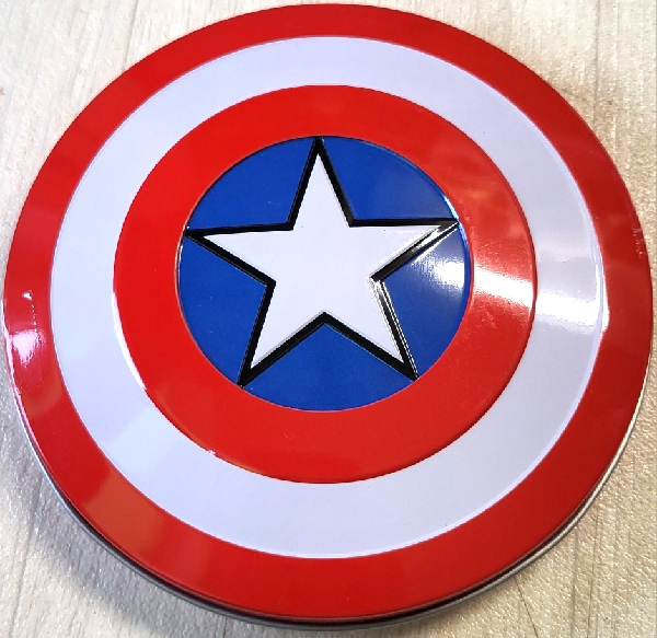 LEGO 242506-2 Captain America metal box (Shield Shaped Box Version)