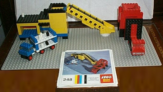 LEGO 248-2 Factory with Conveyor Belt