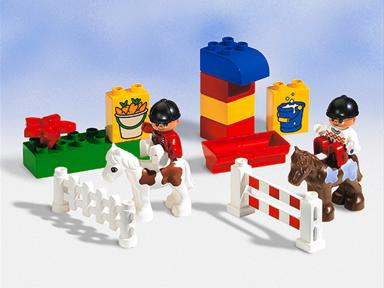 LEGO 2805 Pony Club