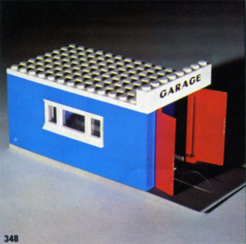 LEGO 348 Garage with Automatic Doors