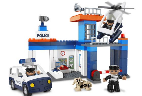 LEGO 4691 Police Station