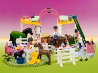 LEGO 5871 Riding Stables