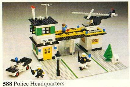 LEGO 588 Police Headquarters