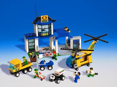 LEGO 6330 Cargo Center