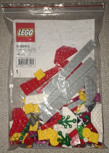 LEGO 6385412 LEGO Brand Store Exclusive Build - Father's Day Tie